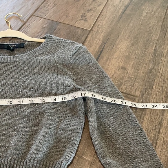 Forever 21 Long Sleeve Crop Sweater coat Grey size S - Picture 7 of 7
